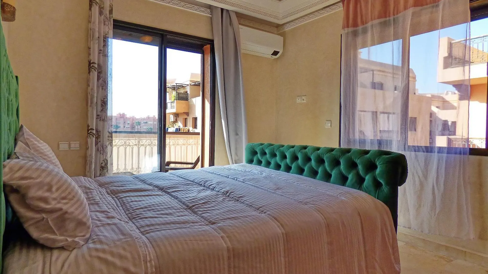 Apartment Cozy & Chic Appart Haut Standing Residence Piscine Marrakesh Morocco